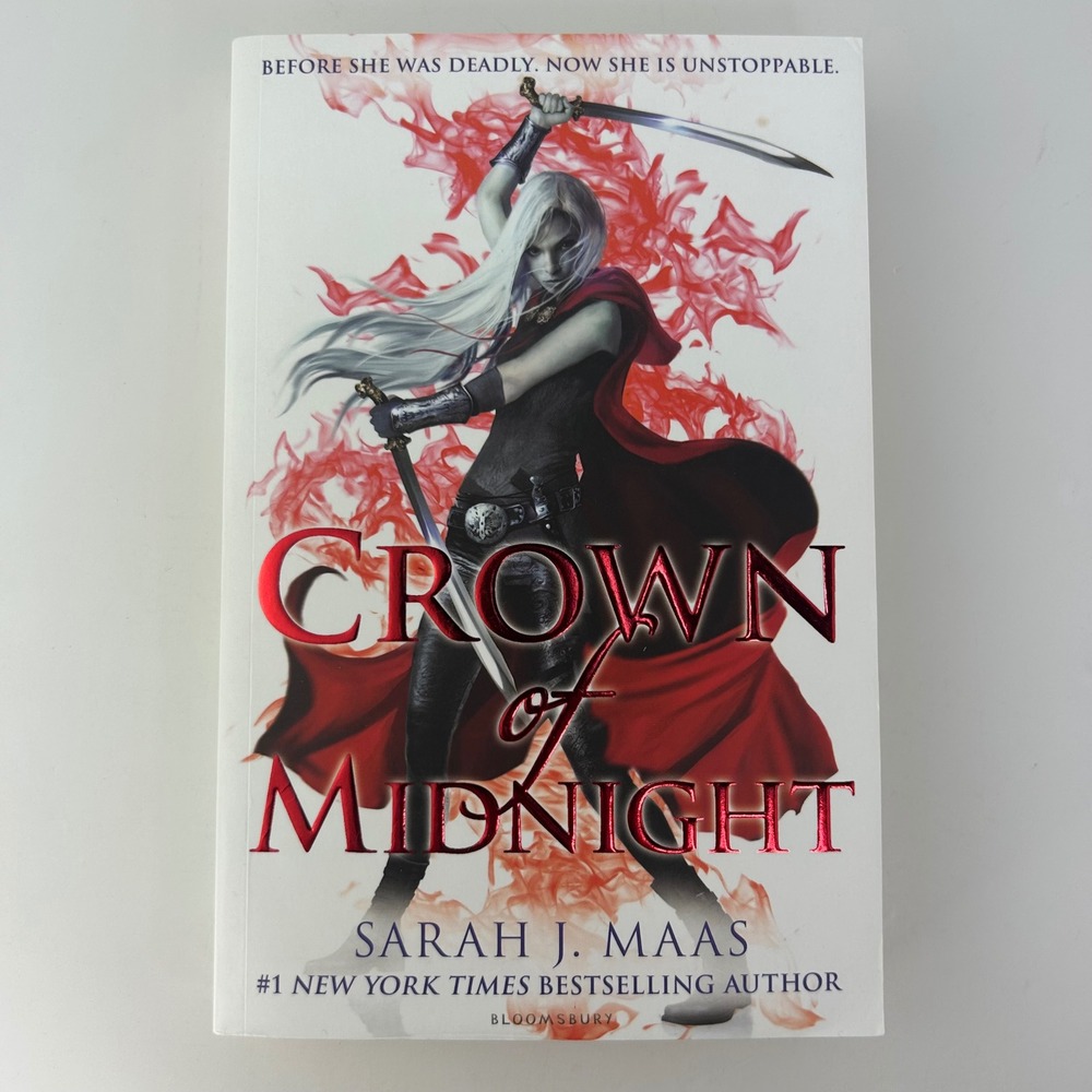 Crown of Midnight UK by Sarah J. Maas Throne of Glass